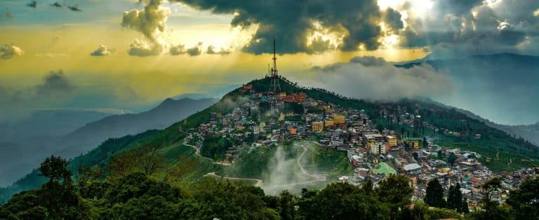 5 Days Sikkim Tour Package | Gangtok, Lachung & Yumthang Valley